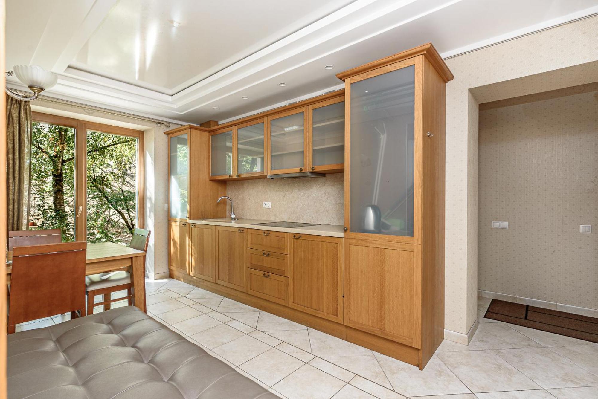 Jacuzzi Apartments X Free Parking X Self Check-In 24X7 By H&H VNO Exteriör bild