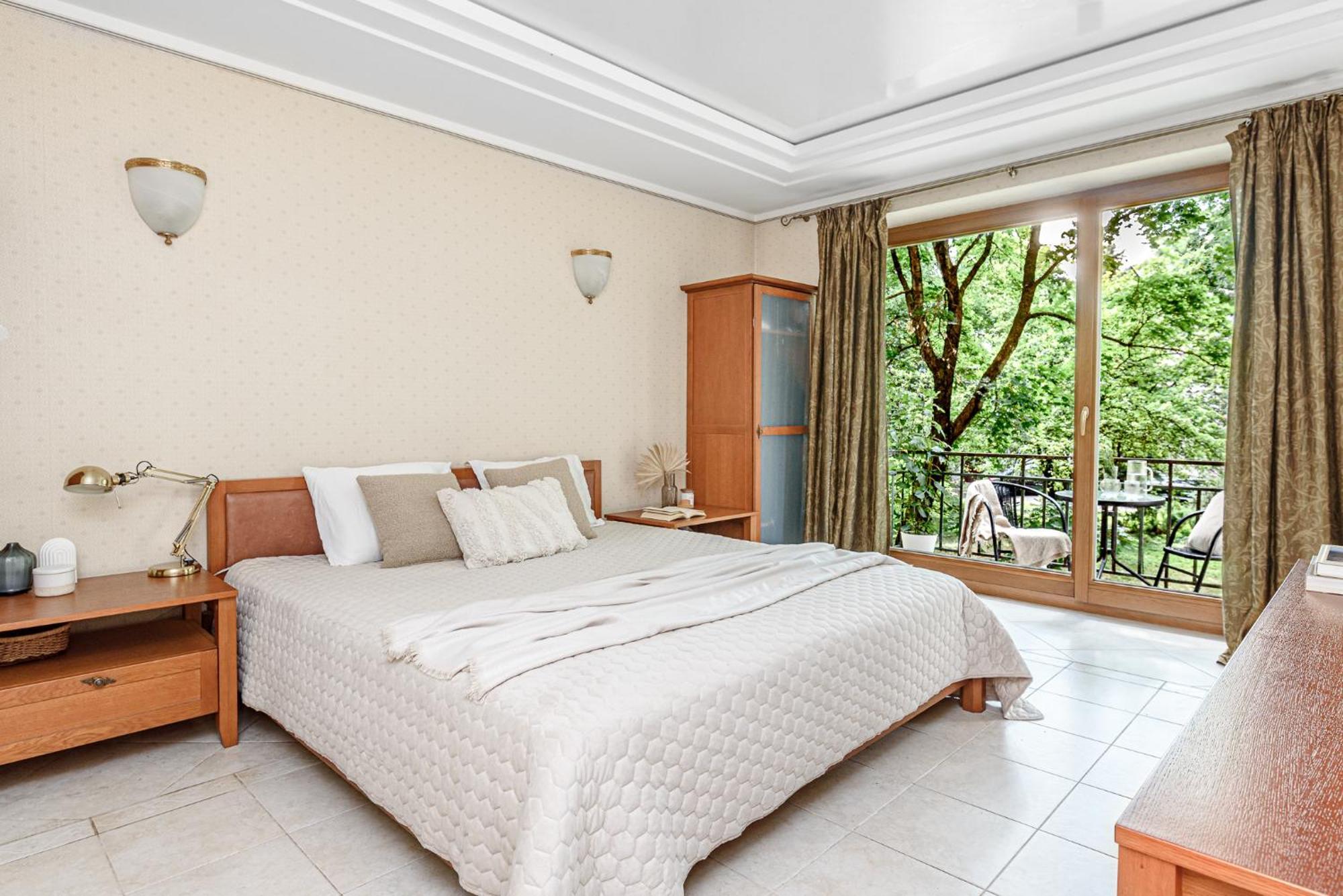 Jacuzzi Apartments X Free Parking X Self Check-In 24X7 By H&H VNO Exteriör bild